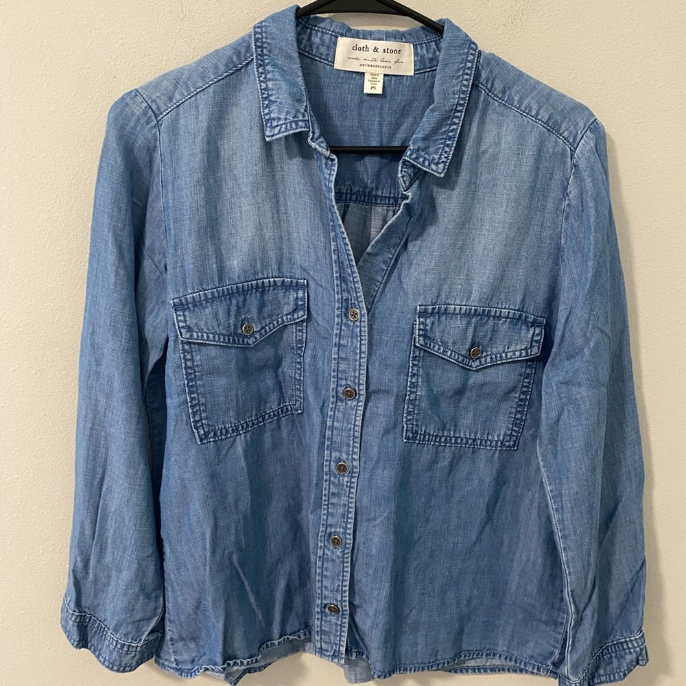 Anthropologie Cloth and Stone Light Blue Denim Shirt Size Petite Small